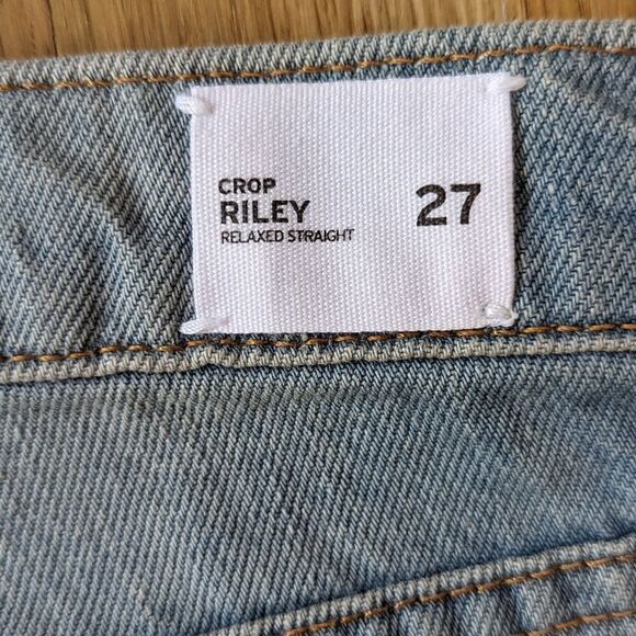 Hudson Jeans Riley Crop Relaxed Straight Jeans in Amplify light wash with stars - Picture 6 of 7